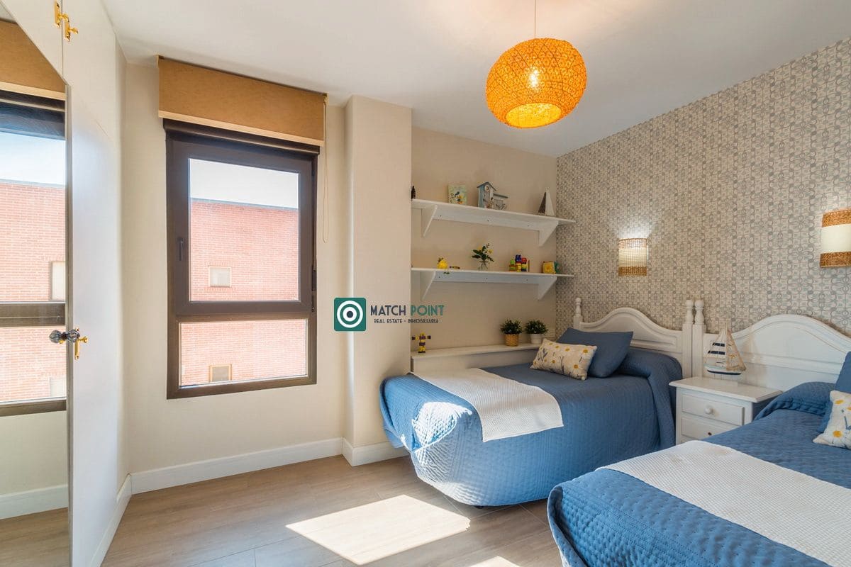 3 soveværelse Lejlighed til leje i Almunecar - € 1.200 (Ref: 8635564)