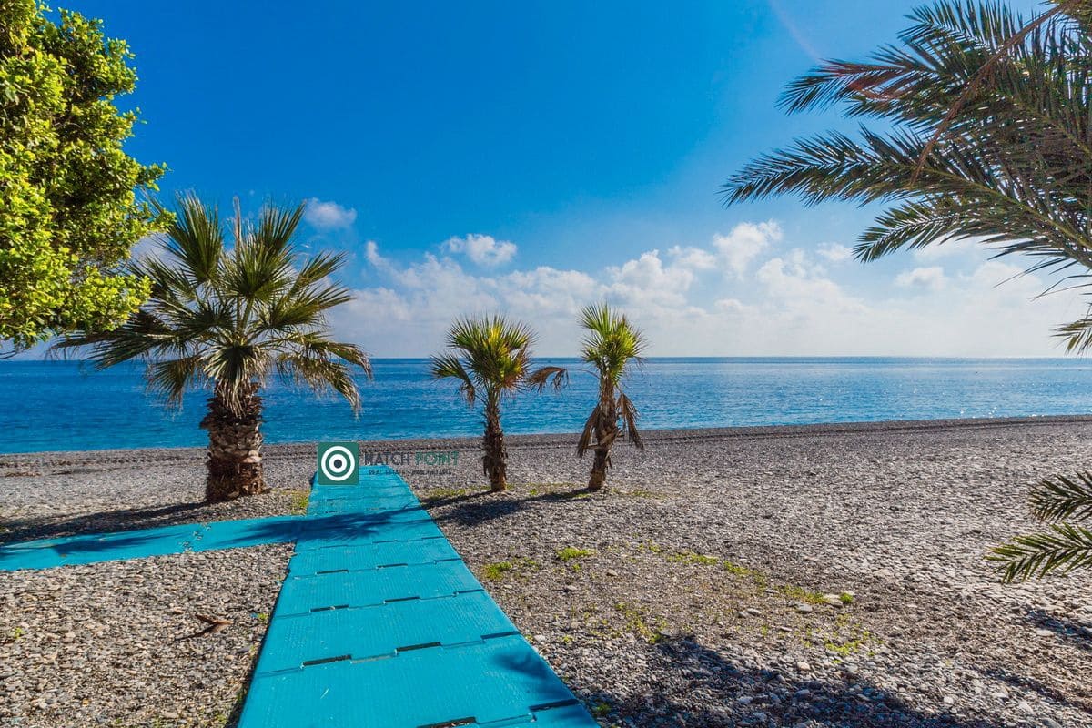 3 soveværelse Lejlighed til leje i Almunecar - € 1.200 (Ref: 8635564)