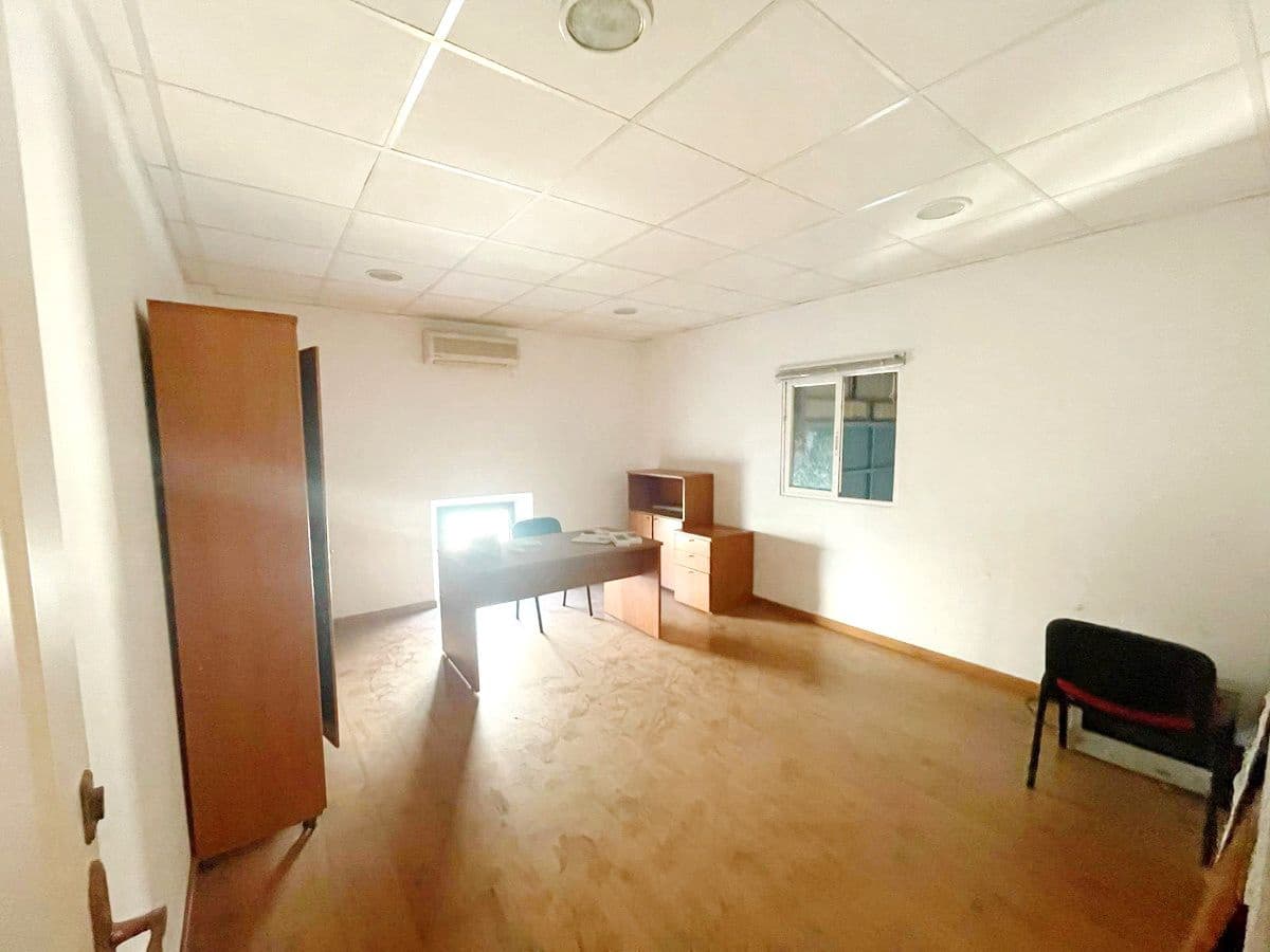 Erhverv til salg i Taramay - € 365.000 (Ref: 8657680)