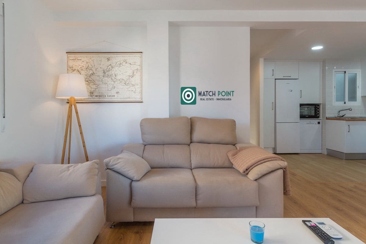 3 bedroom Flat for rent in Almunecar - € 875 (Ref: 8728208)