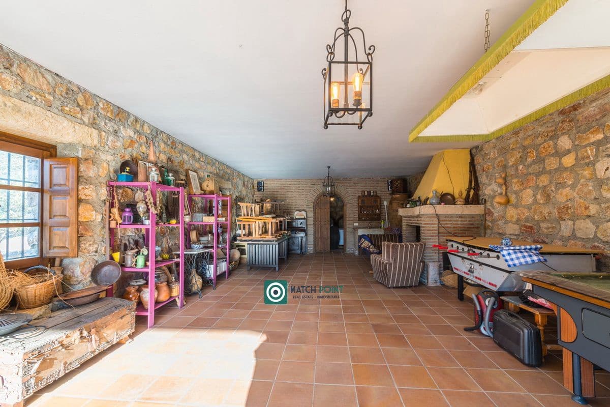 5 soveværelse Finca/Landehus til salg i Itrabo - € 1.485.000 (Ref: 8826366)