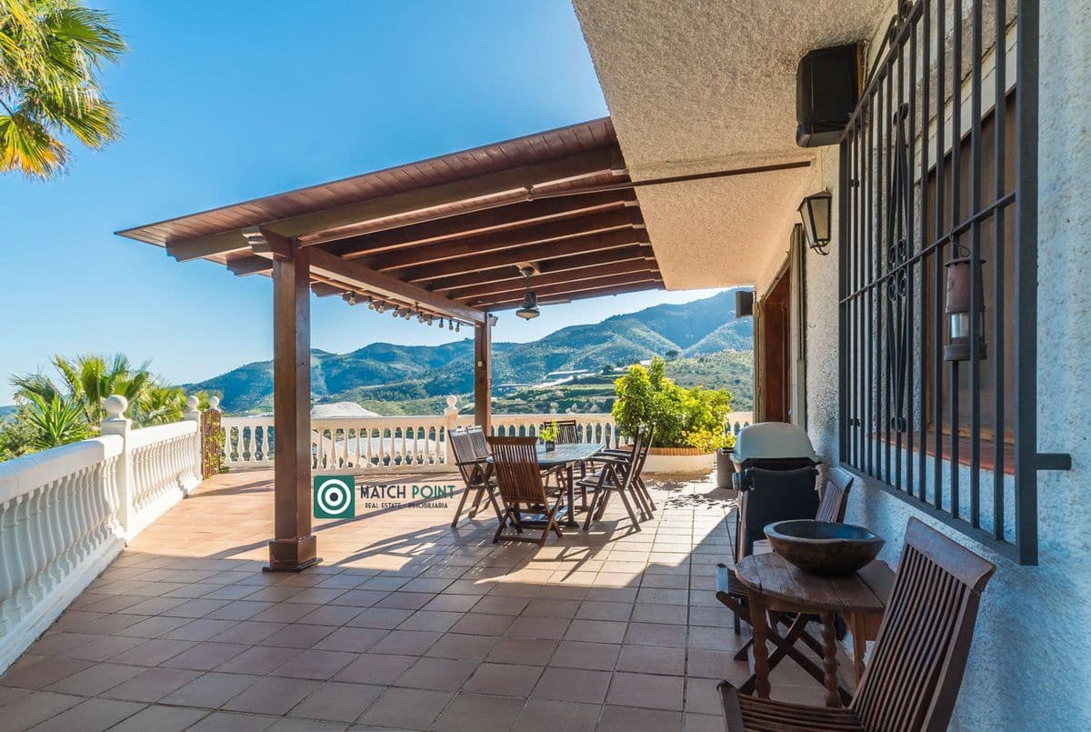 5 soveværelse Finca/Landehus til salg i Itrabo - € 1.485.000 (Ref: 8826366)