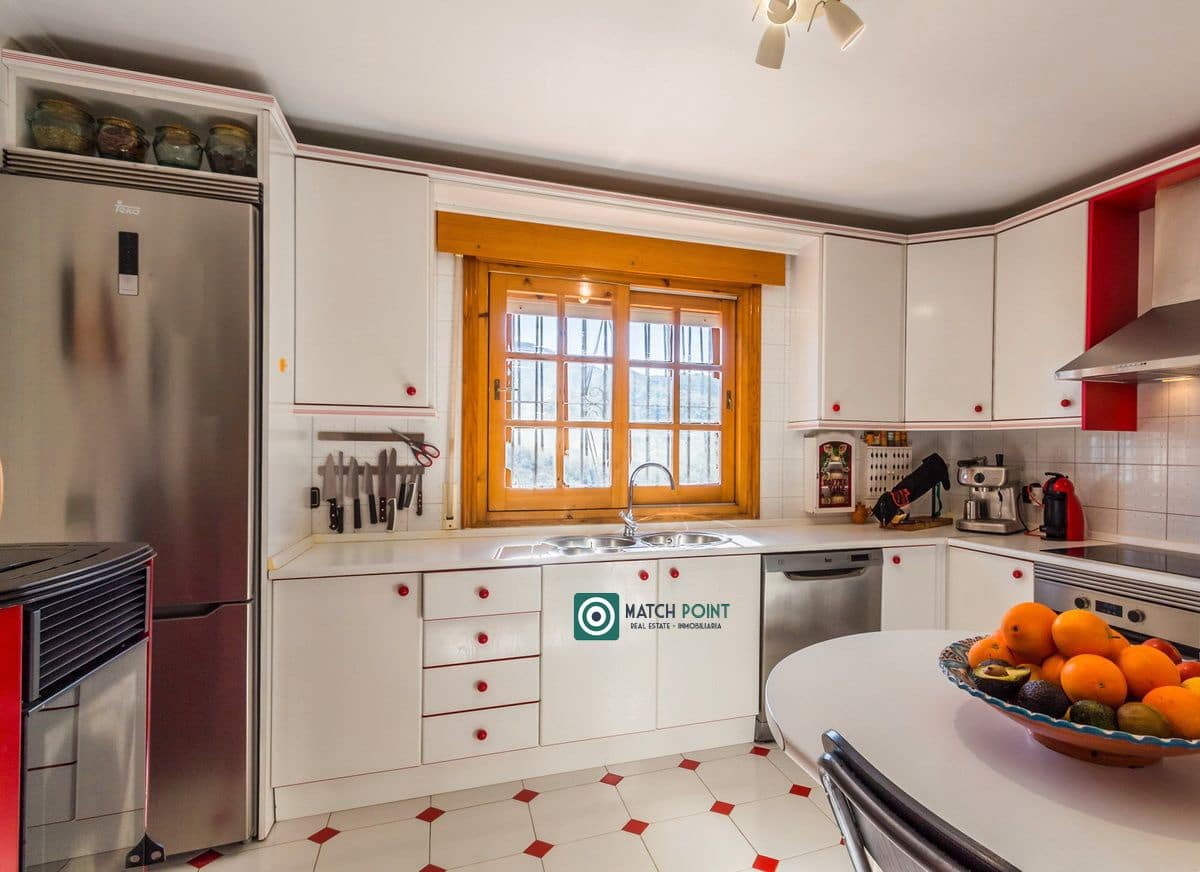 5 soveværelse Finca/Landehus til salg i Itrabo - € 1.485.000 (Ref: 8826366)