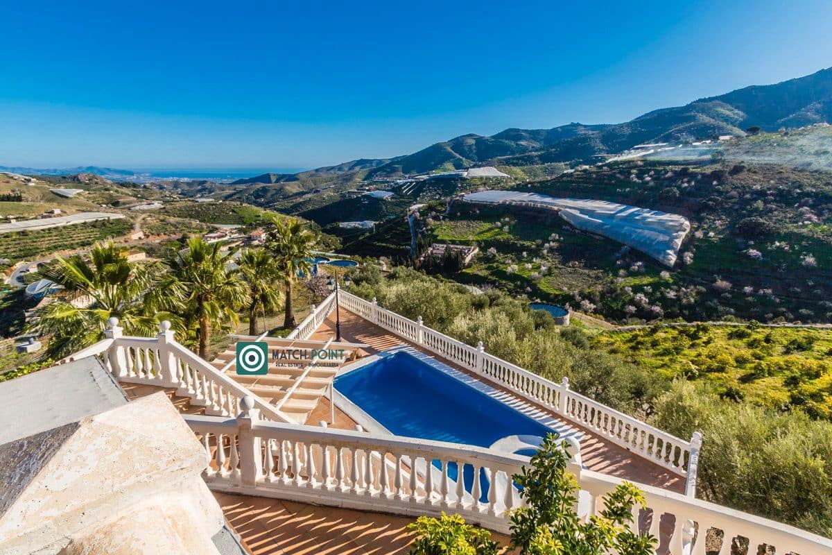 5 soveværelse Finca/Landehus til salg i Itrabo - € 1.485.000 (Ref: 8826366)