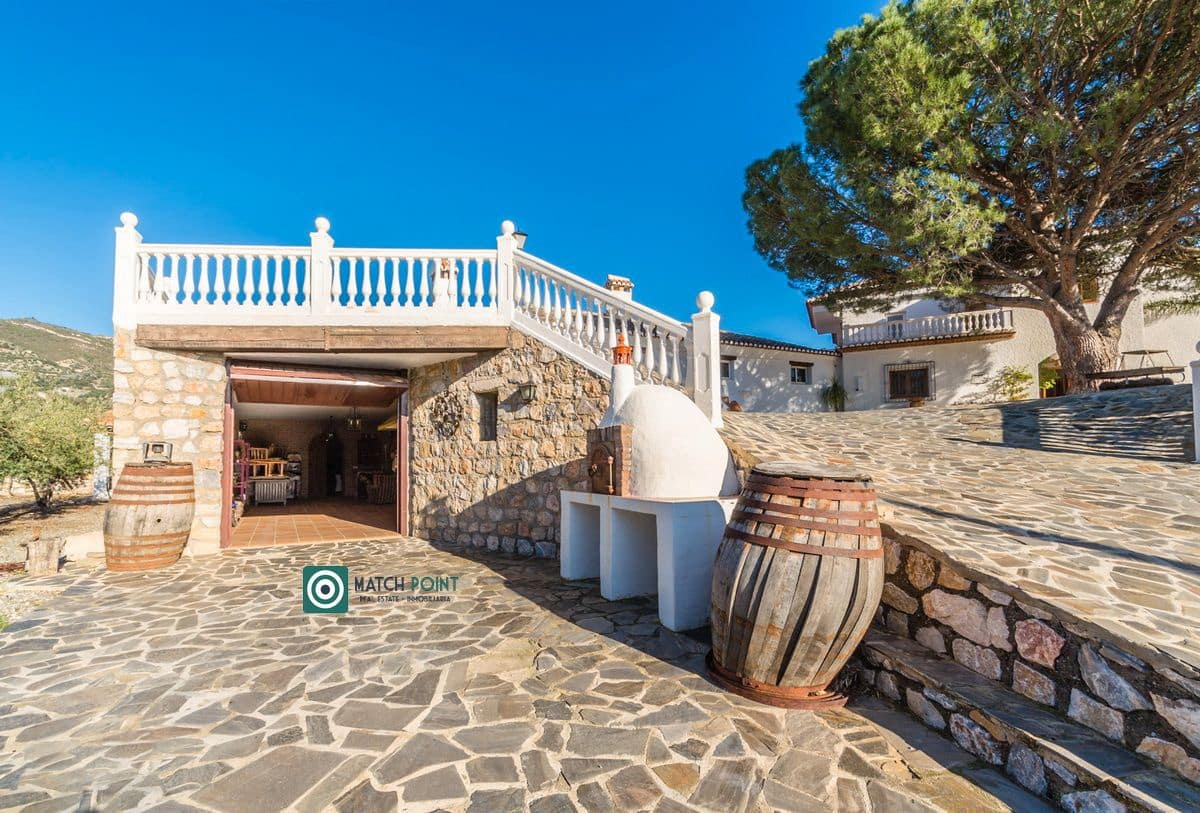 5 soveværelse Finca/Landehus til salg i Itrabo - € 1.485.000 (Ref: 8826366)