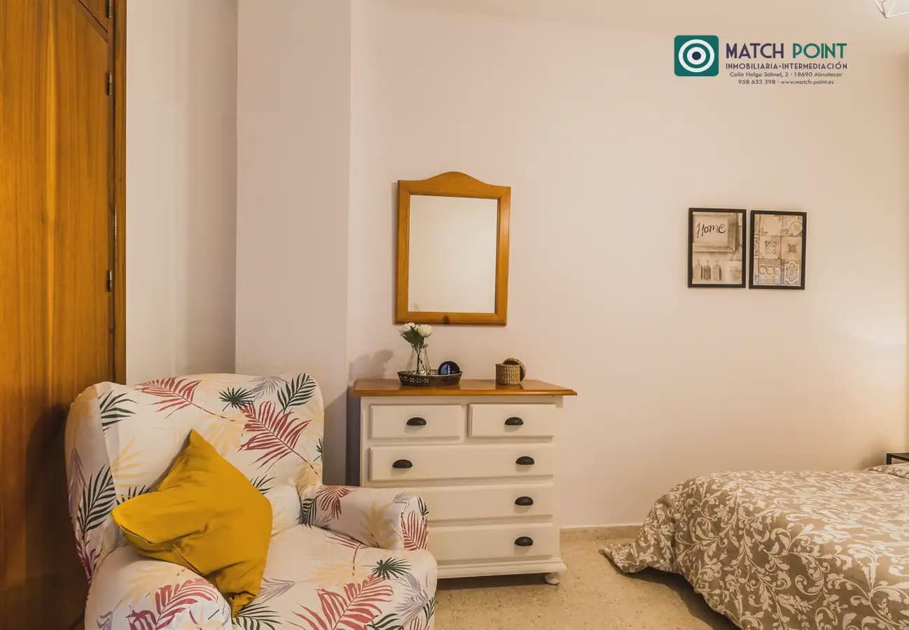 Piso de 3 habitaciones en Almuñécar en alquiler con piscina - 750 € (Ref: 8909652)