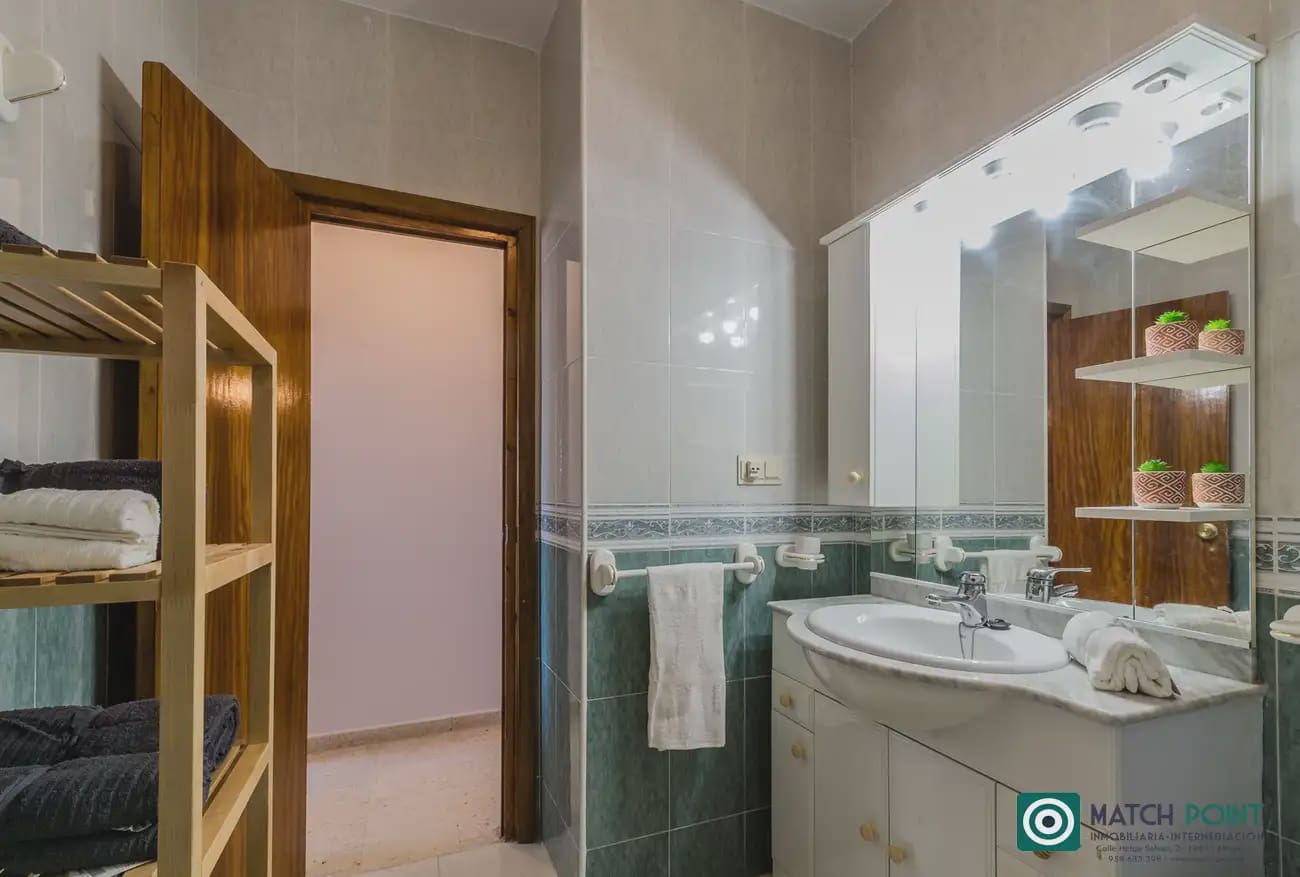 Piso de 3 habitaciones en Almuñécar en alquiler con piscina - 750 € (Ref: 8909652)