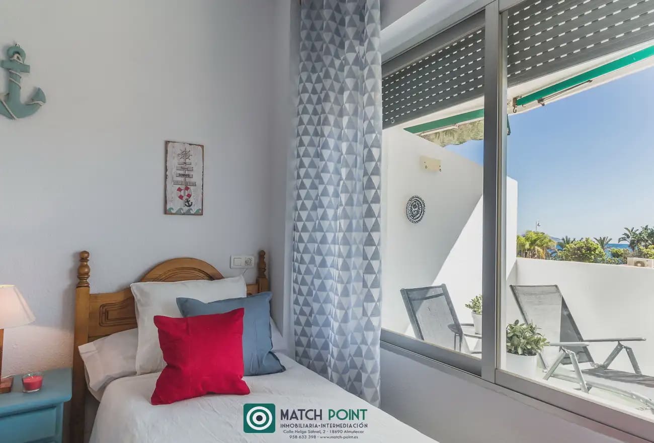 Piso de 3 habitaciones en Almuñécar en alquiler con piscina - 750 € (Ref: 8909652)