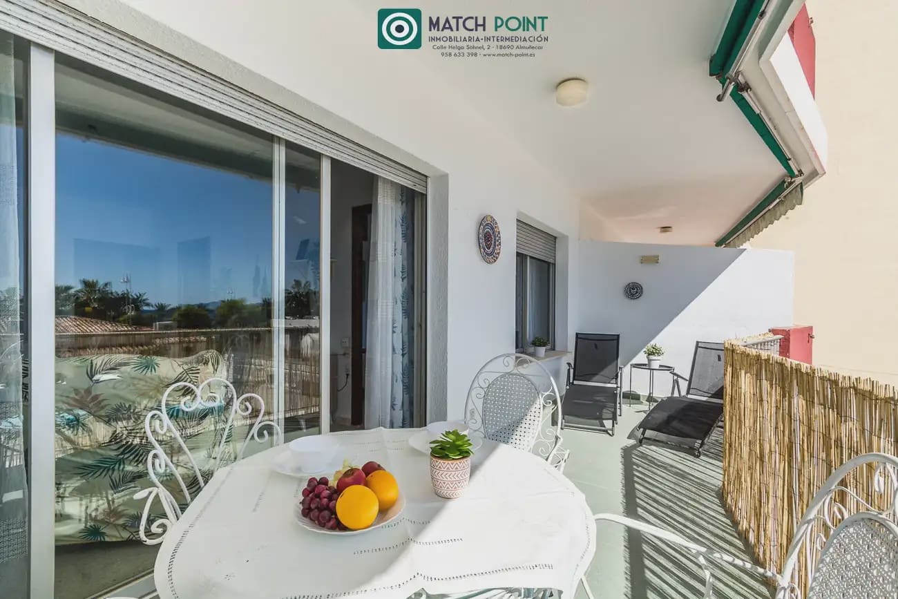 Piso de 3 habitaciones en Almuñécar en alquiler con piscina - 750 € (Ref: 8909652)