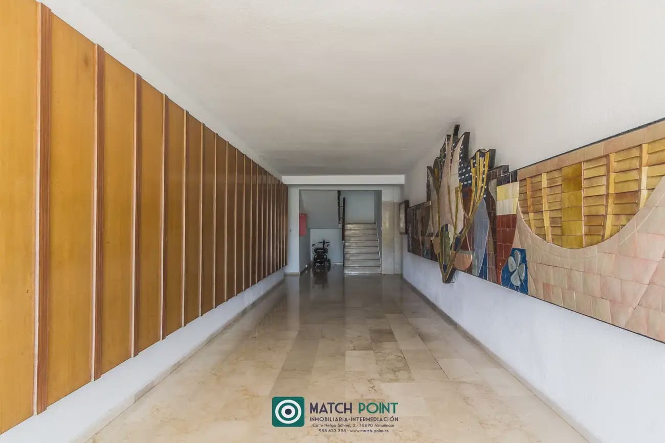 Piso de 3 habitaciones en Almuñécar en alquiler con piscina - 750 € (Ref: 8909652)