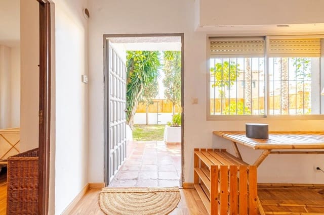 3 bedroom Villa for rent in Almuñécar - € 1,250 (Ref: 8932869)
