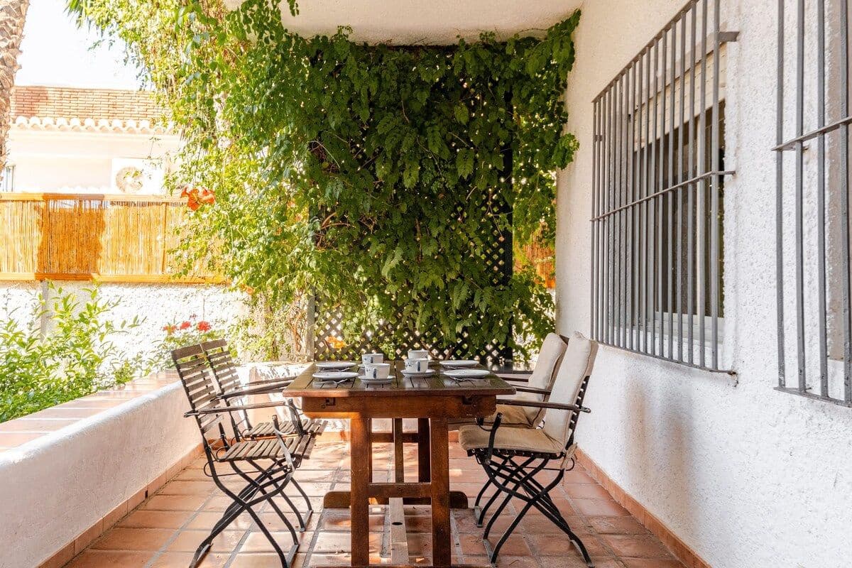 3 soveværelse Villa til leje i Almunecar - € 1.250 (Ref: 8932869)