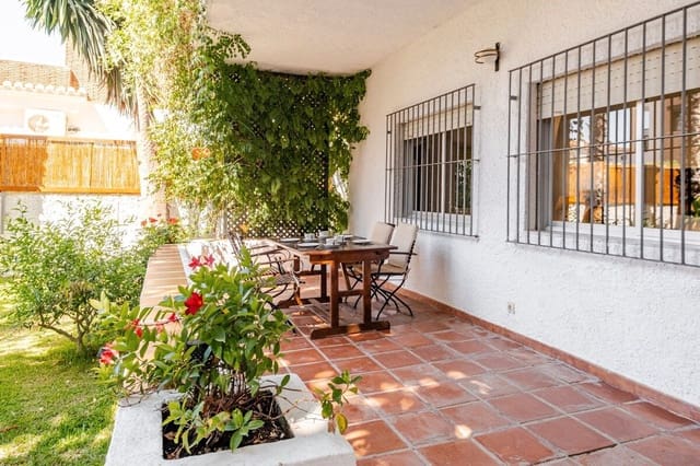 3 bedroom Villa for rent in Almuñécar - € 1,250 (Ref: 8932869)