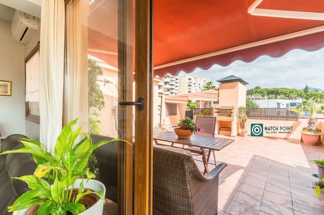 2 soveværelse Lejlighed til salg i El Limonar, Málaga by - € 680.000 (Ref: 8977169)