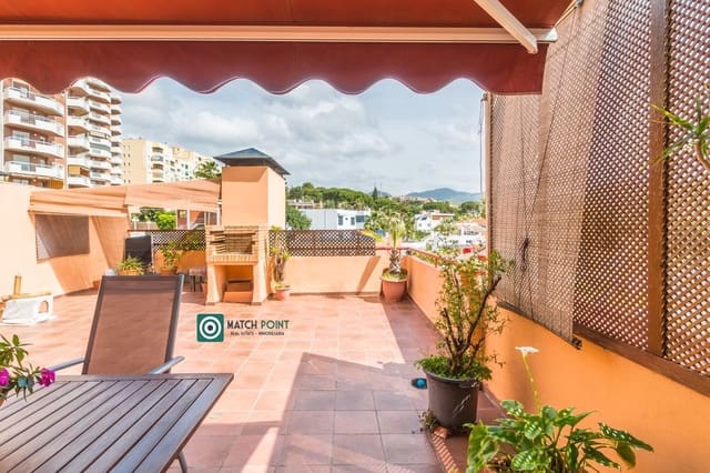 2 soveværelse Lejlighed til salg i El Limonar, Málaga by - € 680.000 (Ref: 8977169)