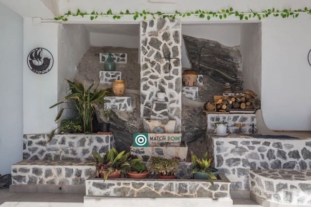 3 quarto Apartamento para arrendar em Almuñécar - 1 200 € (Ref: 8989883)