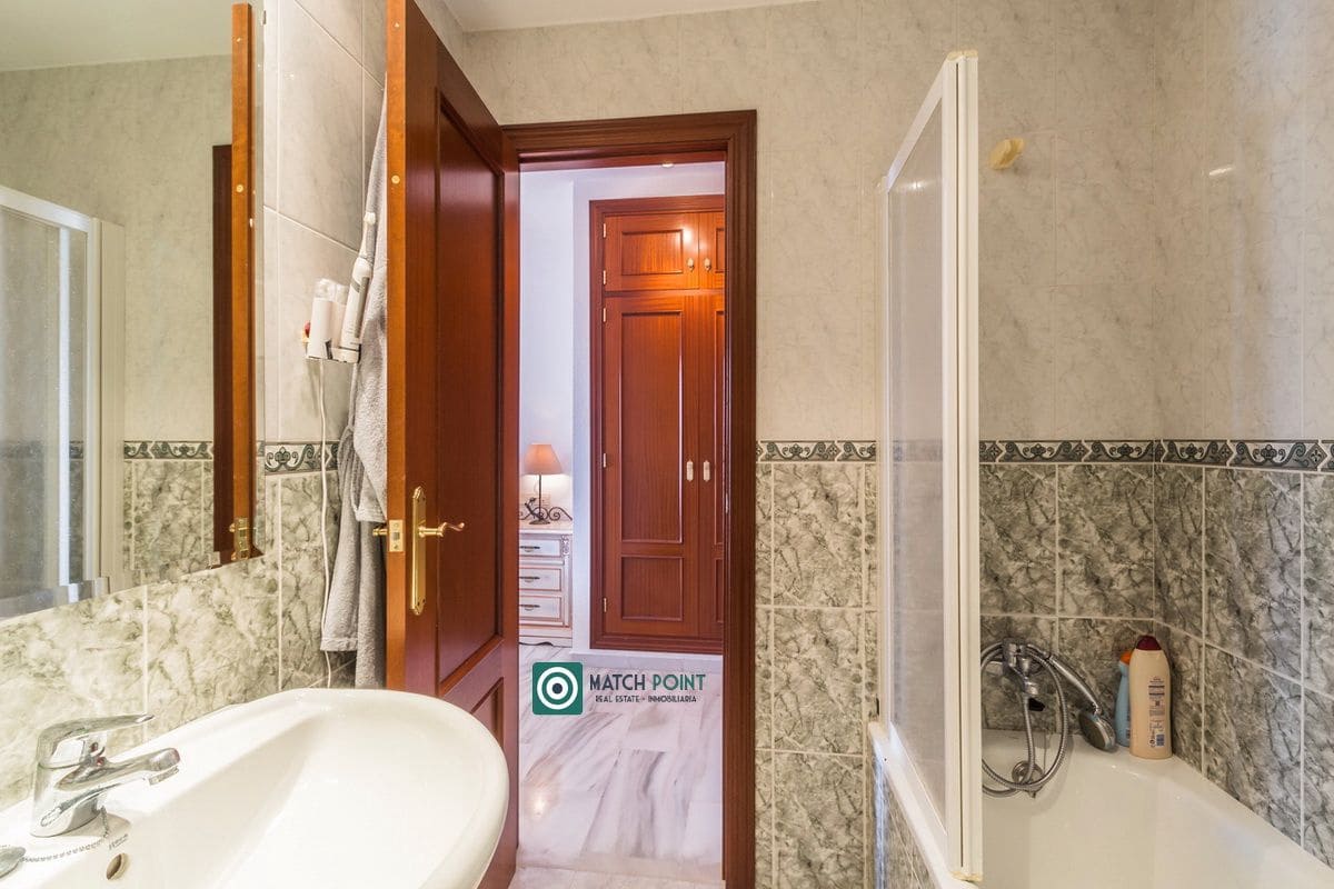 3 soveværelse Lejlighed til leje i Almunecar - € 950 (Ref: 8989884)