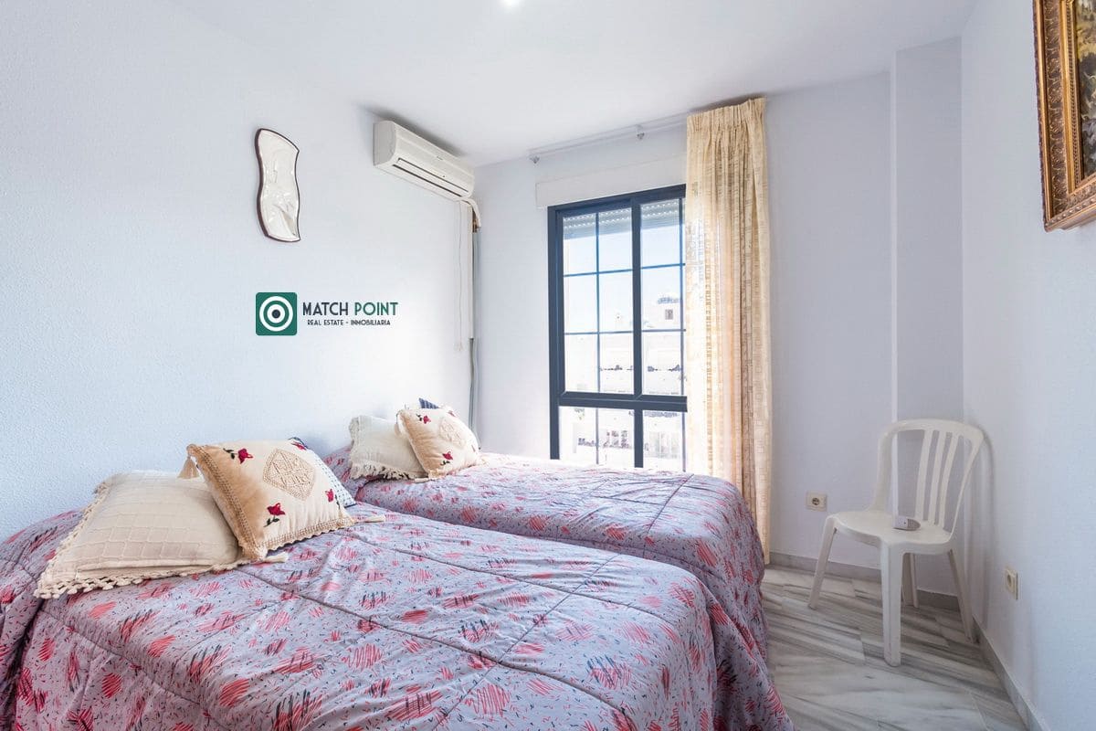 3 soveværelse Lejlighed til leje i Almunecar - € 950 (Ref: 8989884)