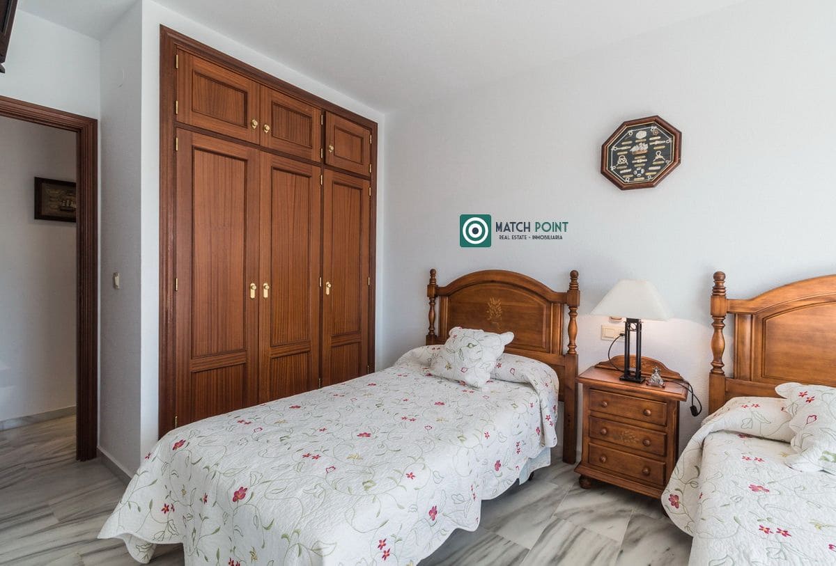 3 soveværelse Lejlighed til leje i Almunecar - € 950 (Ref: 8989884)