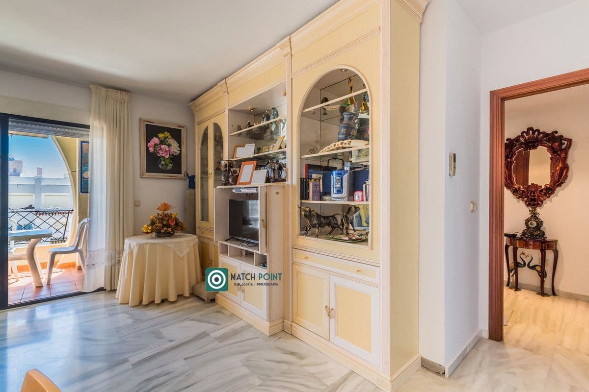 3 soveværelse Lejlighed til leje i Almunecar - € 950 (Ref: 8989884)