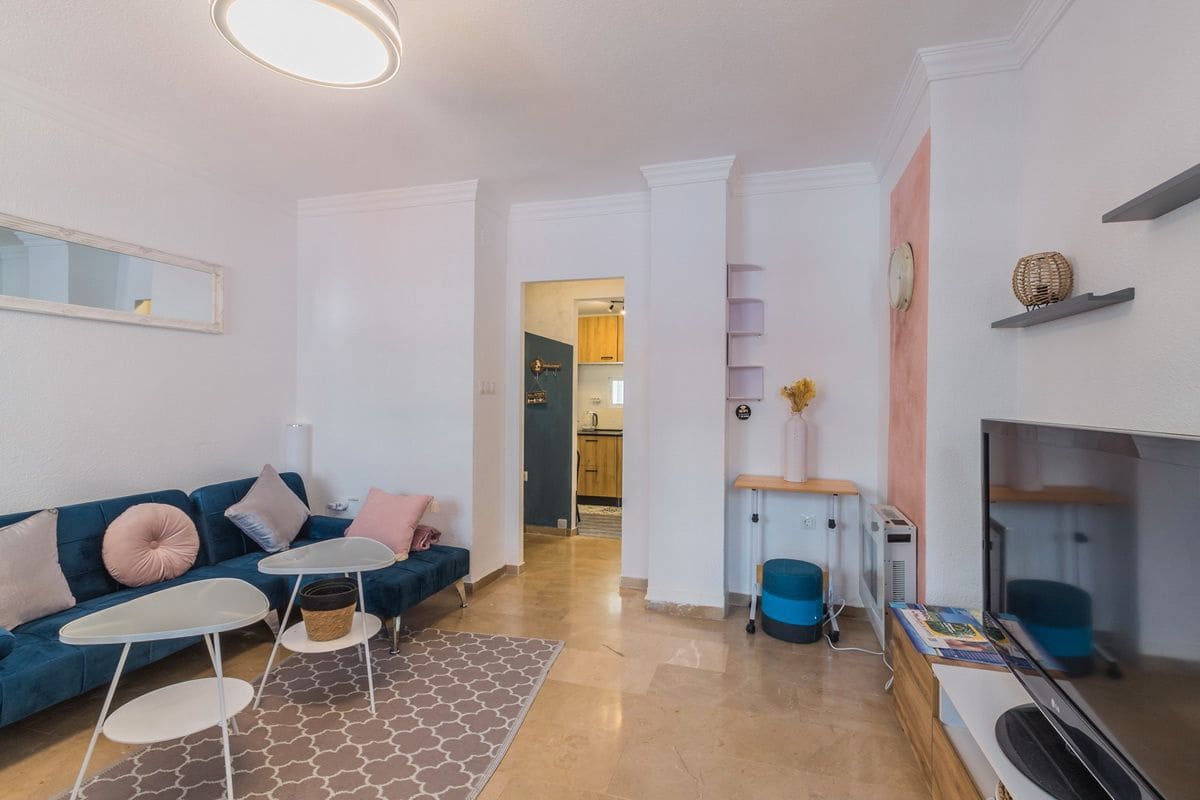 2 soverom Leilighet til leie i Almunecar - € 700 (Ref: 9028384)