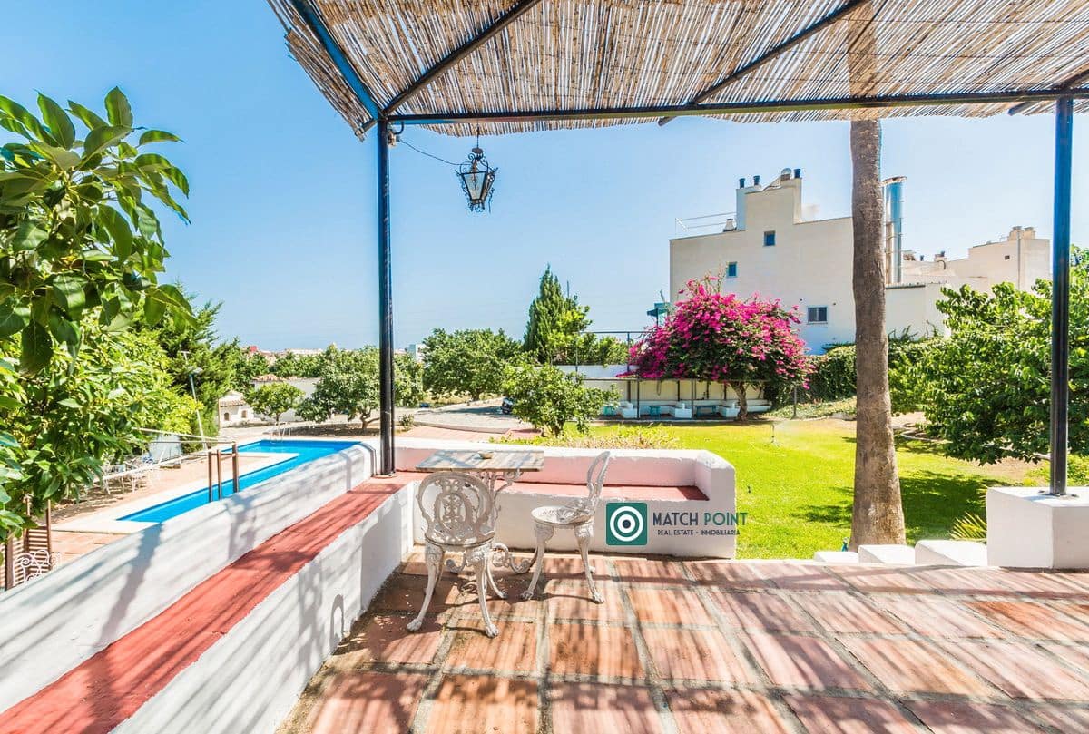 5 soveværelse Villa til leje i Almunecar - € 2.500 (Ref: 9127229)