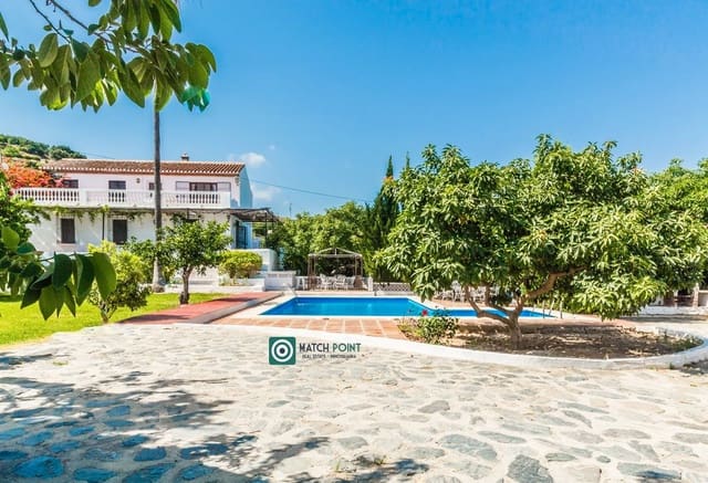 5 bedroom Villa for rent in Almuñécar - € 2,500 (Ref: 9127229)