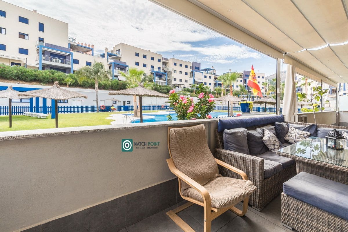 2 soverom Leilighet til leie i Almunecar med svømmebasseng garasje - € 950 (Ref: 9148112)