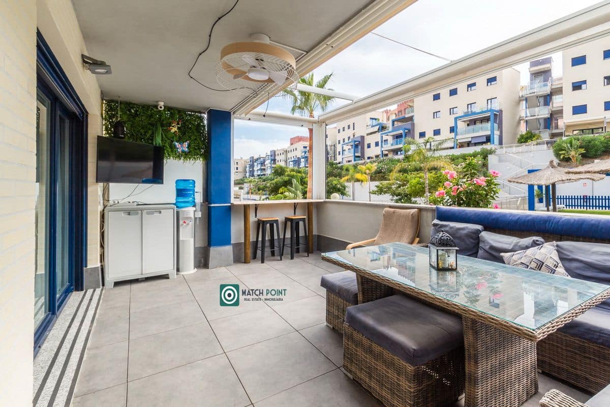 2 soverom Leilighet til leie i Almunecar med svømmebasseng garasje - € 950 (Ref: 9148112)