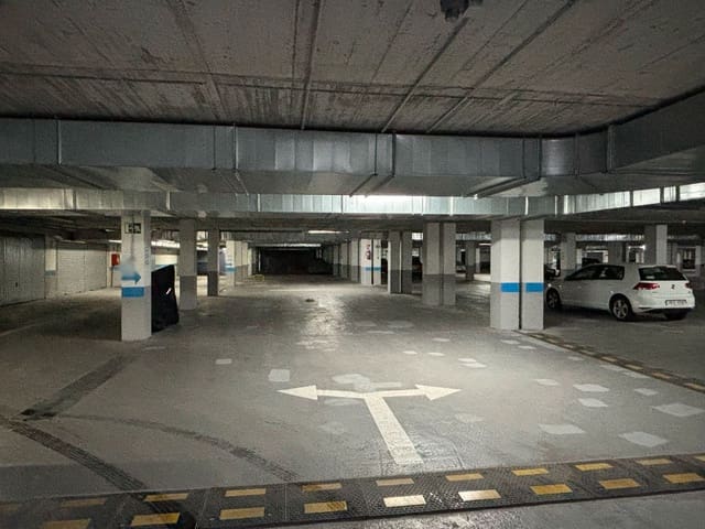 Garage til salg i Almuñécar - € 39.500 (Ref: 9191365)