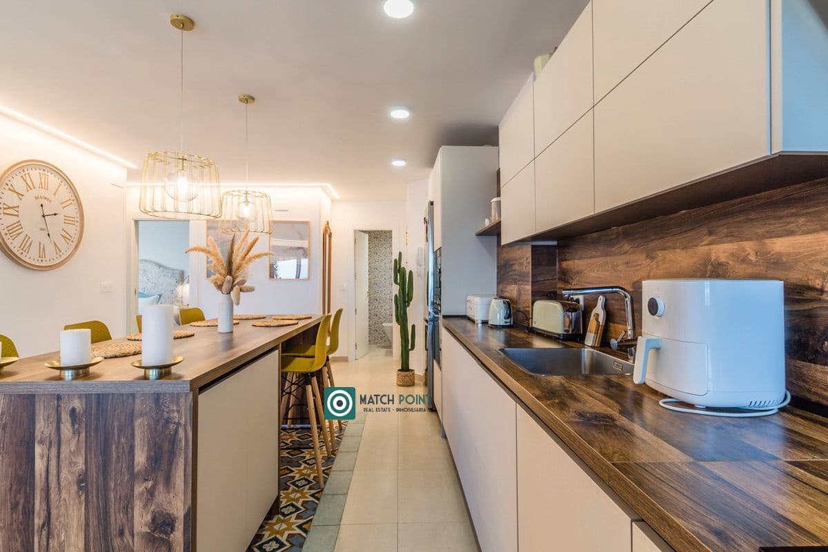 3 soveværelse Lejlighed til leje i Almunecar - € 1.100 (Ref: 9205307)