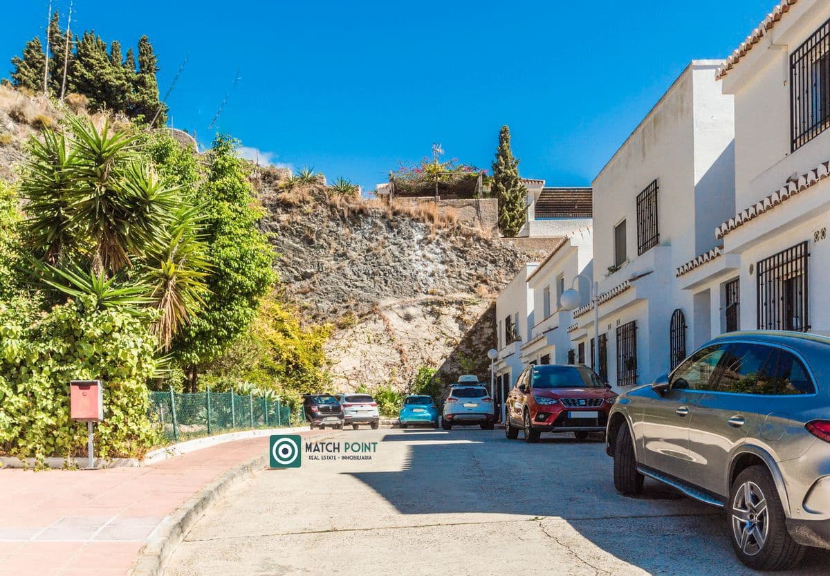 3 quarto Casa em Banda para arrendar em Almunecar - 1 200 € (Ref: 9258013)
