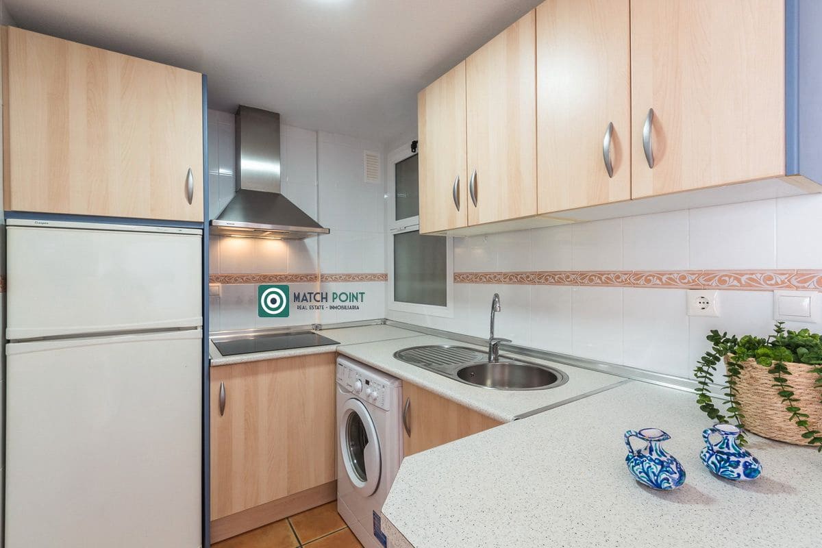 2 bedroom Apartment for rent in Almunecar with pool garage - € 850 (Ref: 9258120)