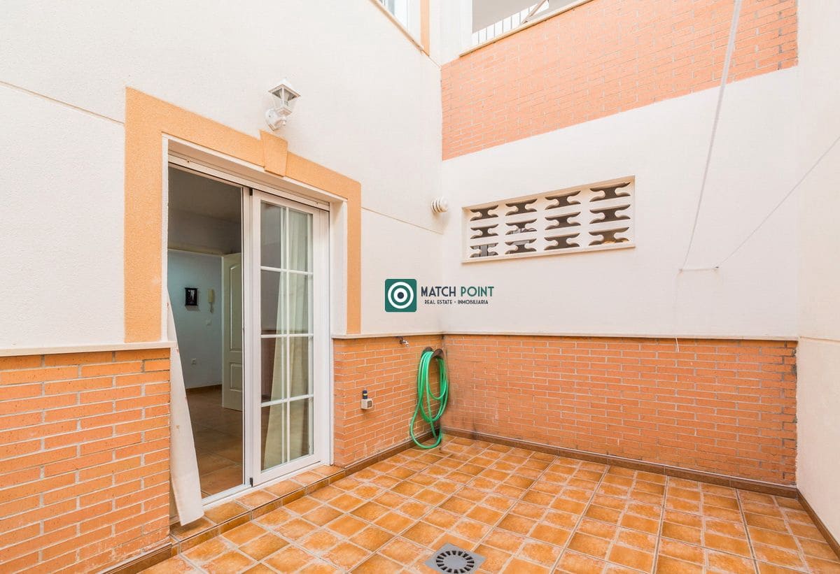 2 bedroom Apartment for rent in Almunecar with pool garage - € 850 (Ref: 9258120)