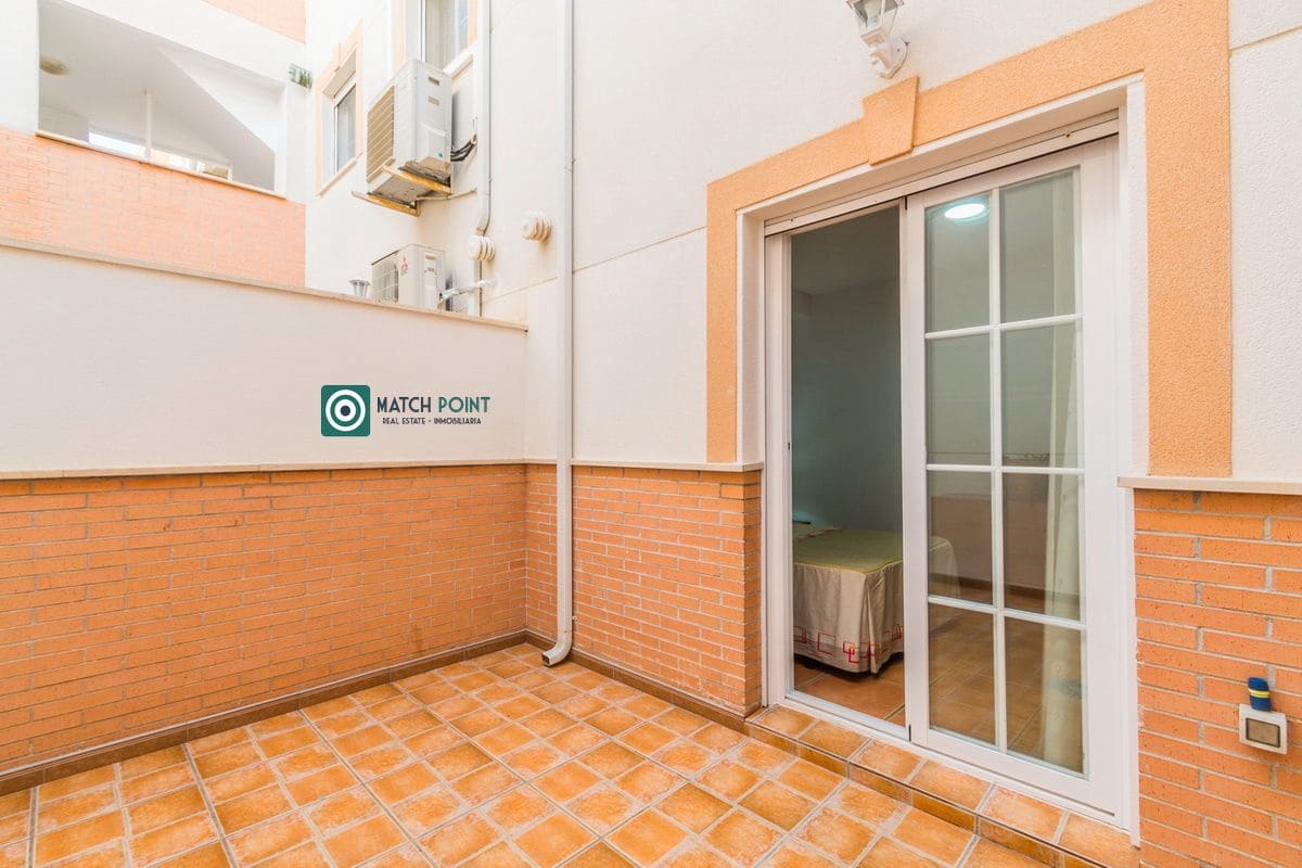 2 bedroom Apartment for rent in Almunecar with pool garage - € 850 (Ref: 9258120)