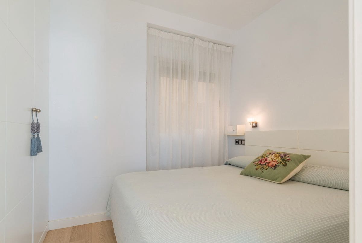 2 soveværelse Lejlighed til leje i Almunecar - € 800 (Ref: 9282812)