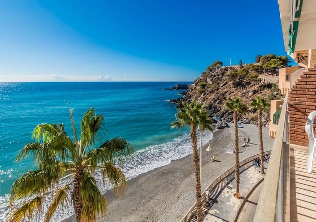 Piso de 2 habitaciones en Almuñécar en alquiler - 800 € (Ref: 9282812)