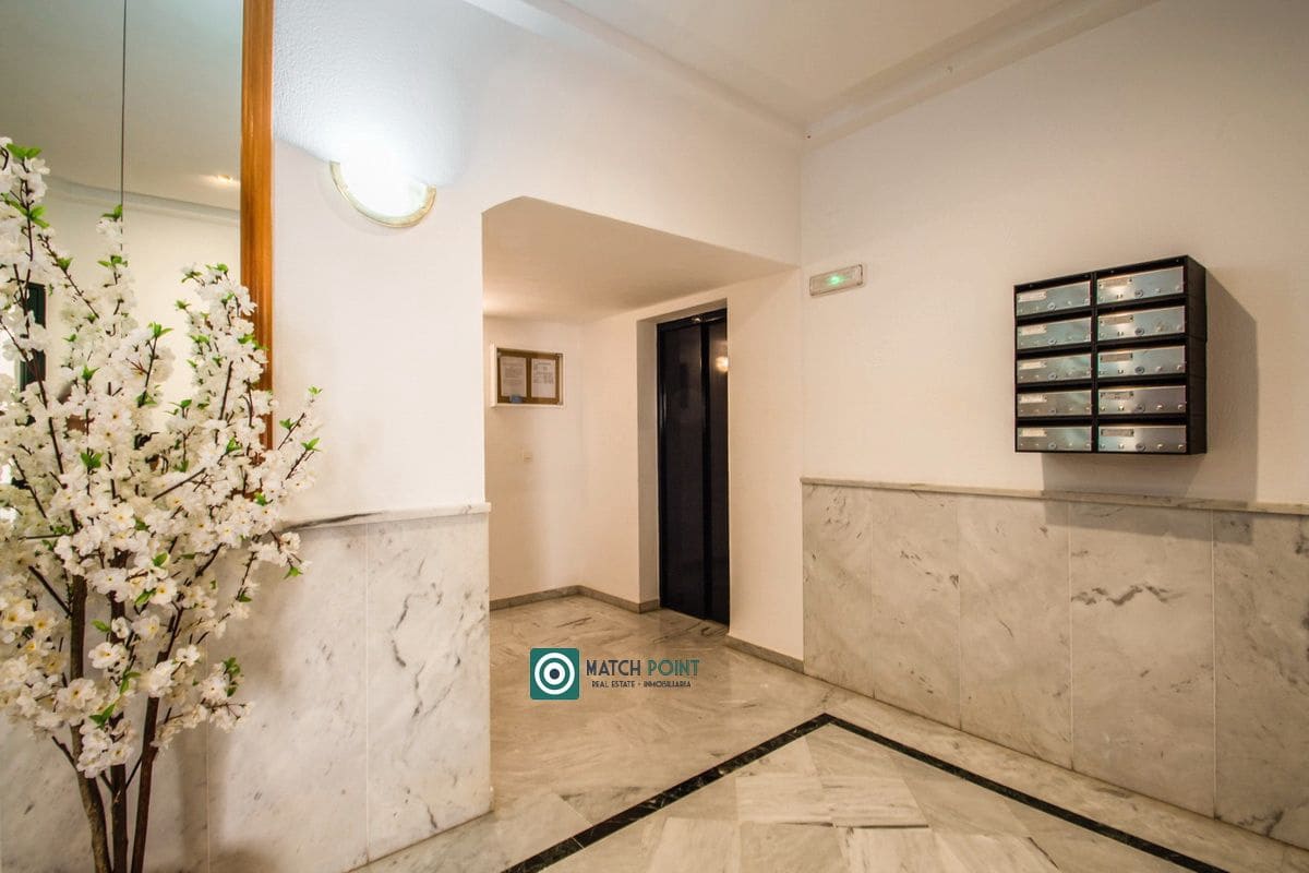 Piso de 2 habitaciones en Almuñécar en alquiler - 800 € (Ref: 9298813)