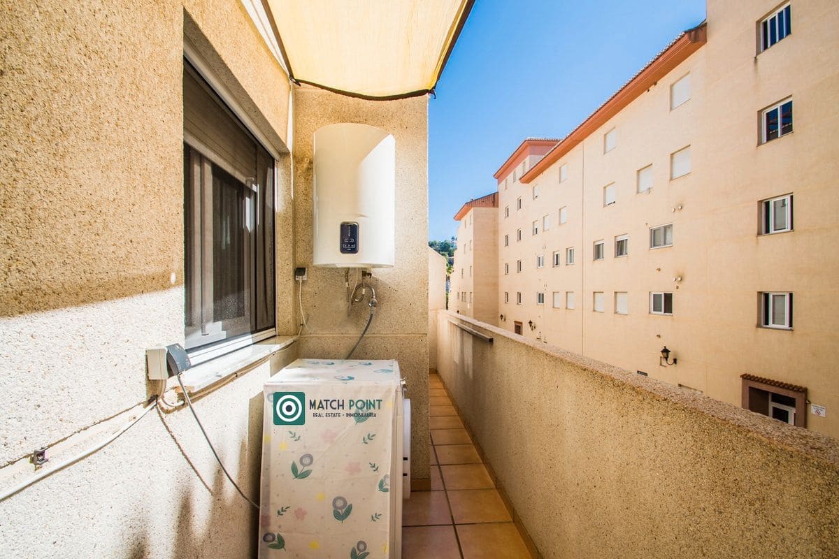 Piso de 2 habitaciones en Almuñécar en alquiler - 800 € (Ref: 9298813)