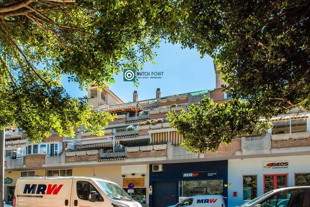 Piso de 2 habitaciones en Almuñécar en alquiler - 800 € (Ref: 9298813)