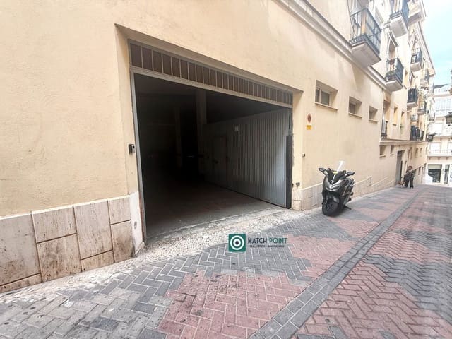 Garage til salg i Almuñécar - € 37.000 (Ref: 9354143)