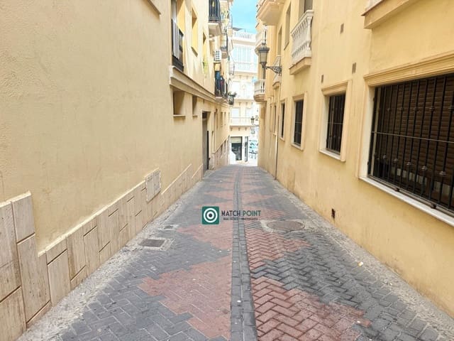 Garage til salg i Almuñécar - € 37.000 (Ref: 9354143)