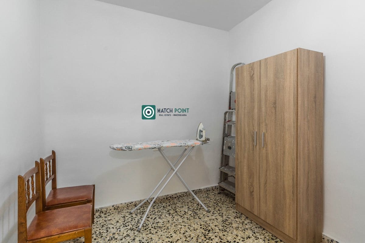 3 soveværelse Lejlighed til leje i Almunecar - € 650 (Ref: 9357635)