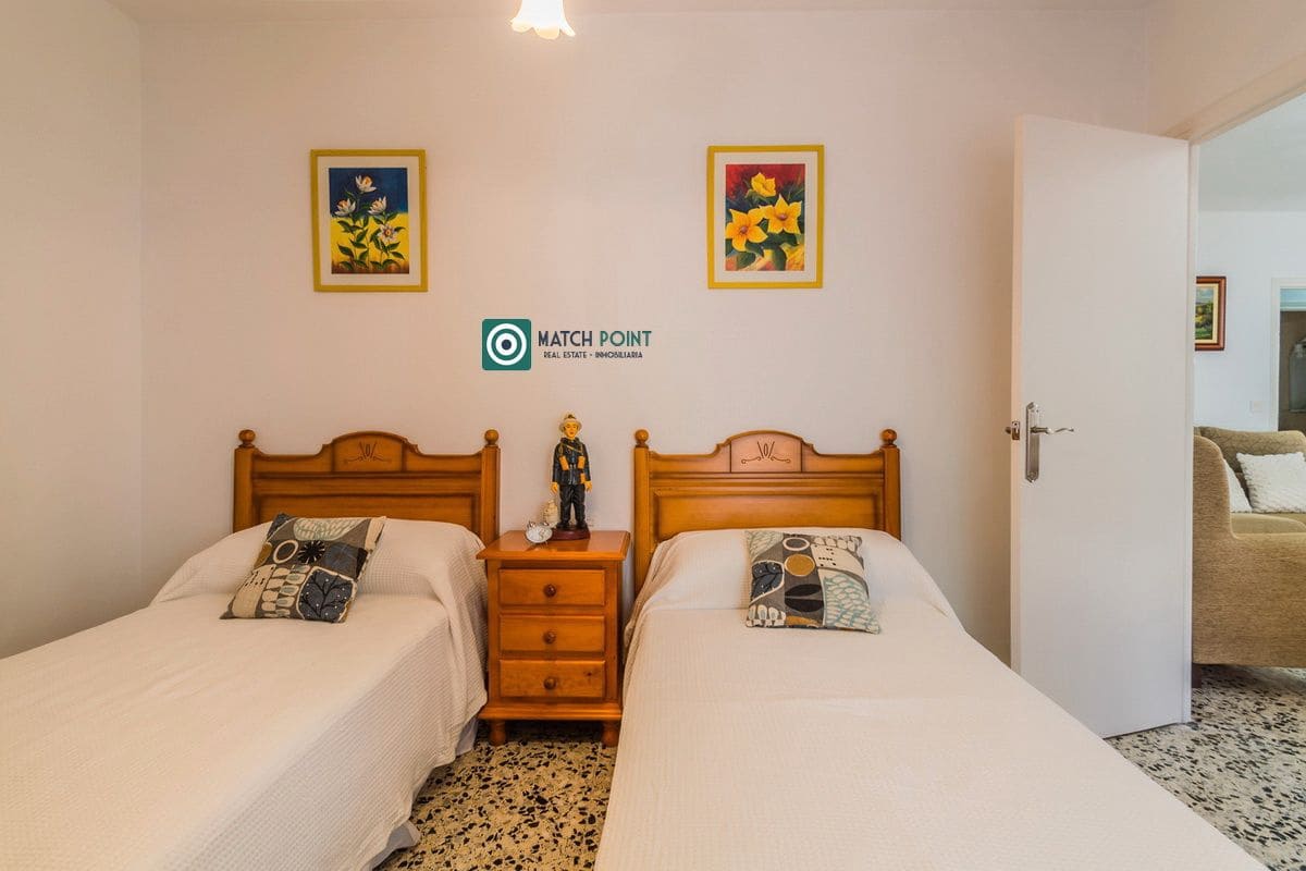 3 soveværelse Lejlighed til leje i Almunecar - € 650 (Ref: 9357635)