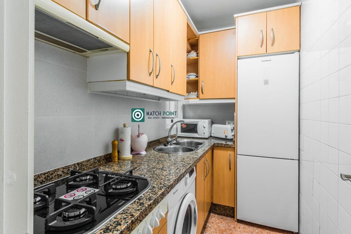 3 soveværelse Lejlighed til leje i Almunecar - € 650 (Ref: 9357635)