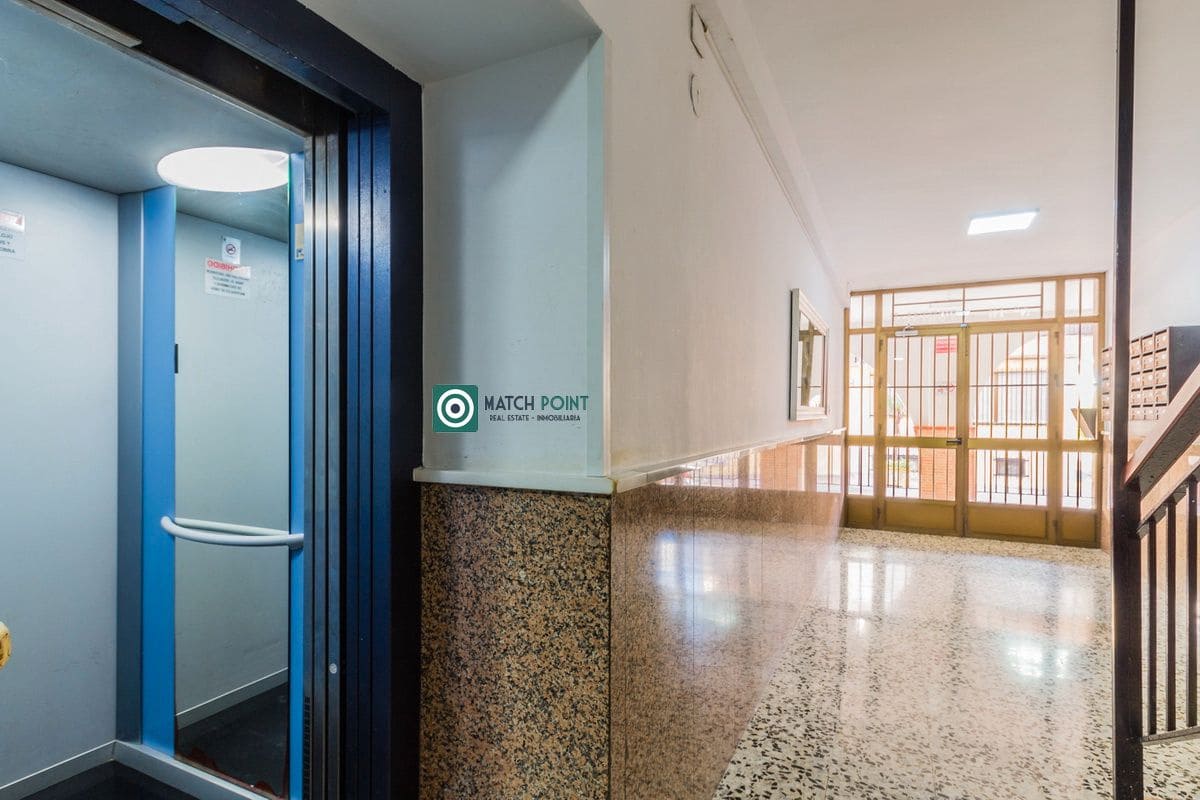 3 soveværelse Lejlighed til leje i Almunecar - € 650 (Ref: 9357635)