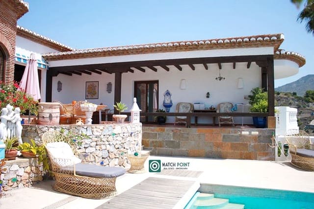 4 bedroom Villa for sale in Almuñécar - € 1,180,000 (Ref: 9369144)