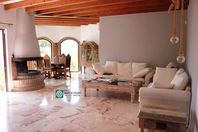 4 bedroom Villa for sale in Almuñécar - € 1,180,000 (Ref: 9369144)