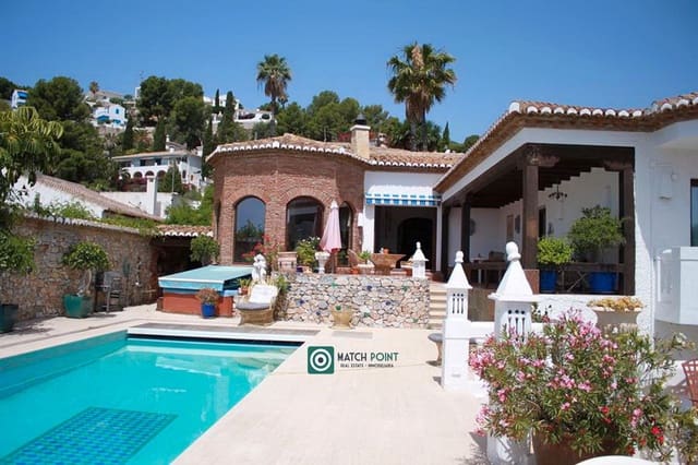 4 bedroom Villa for sale in Almuñécar - € 1,180,000 (Ref: 9369144)