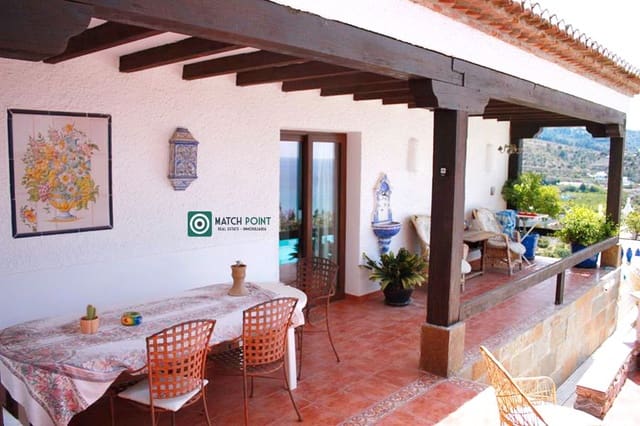 4 bedroom Villa for sale in Almuñécar - € 1,180,000 (Ref: 9369144)